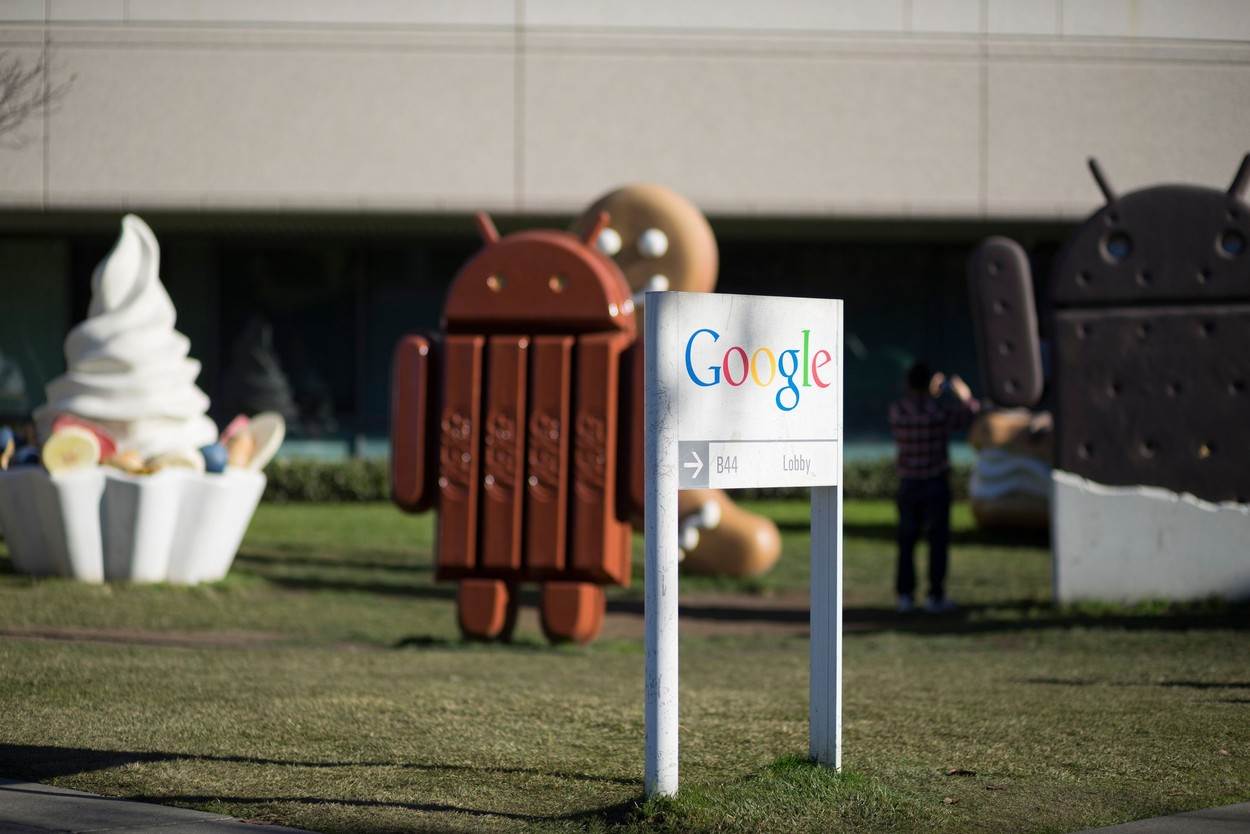  android;kit-kat;kit kat;gingerbread man;google;silicon valley;tech;high tech;hitech;hi-tech;technology;computers;internet;world wide web;people;NOT_EDITORIAL_ONLY 