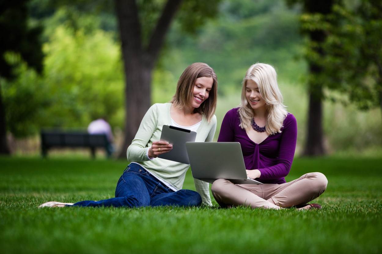  young two friendship laptop computer park relax;young two friendship laptop computer park relax smile happy outdoor beautiful girl female internet lifestyle notebook grass wireless technology green education casual social tablet digital woman friend city online mobile pretty student summer youth study;NOT_EDITORIAL_ONLY 