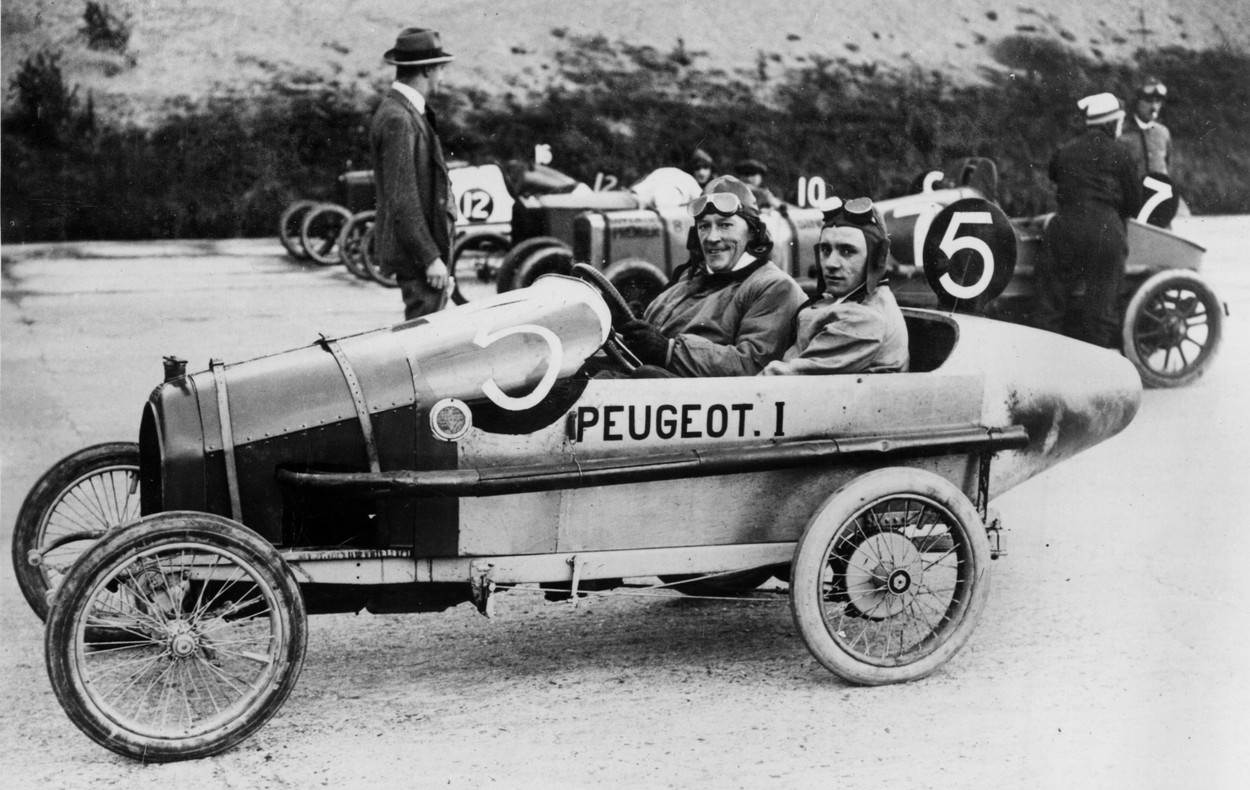  Peugeot Bebe na stazi u Brooklandsu (1920. godine) 