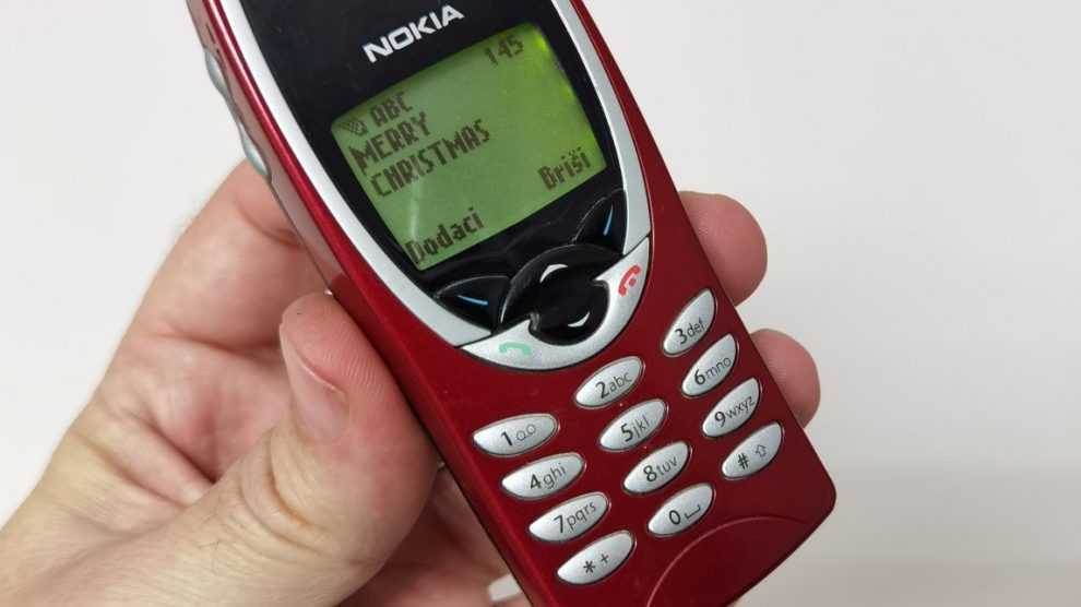  Prva-SMS-poruka-Nokia-8210-1-990x556.jpg 