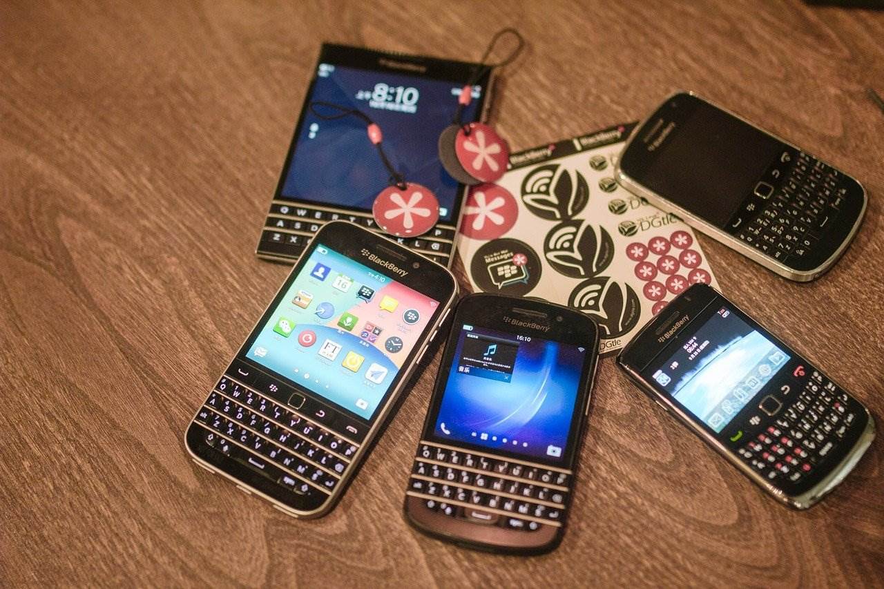  BlackBerry telefoni.jpg 
