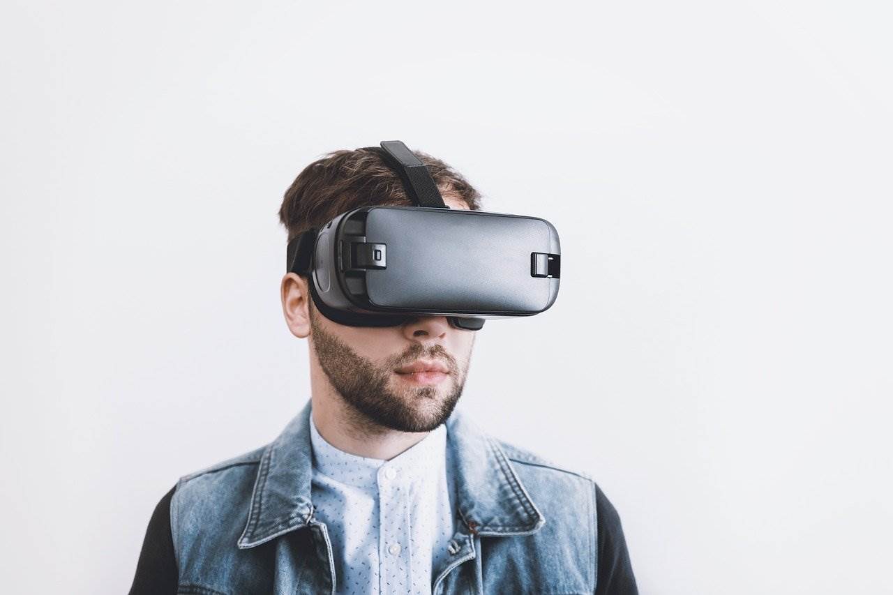  VR naocale virtual reality.jpg 