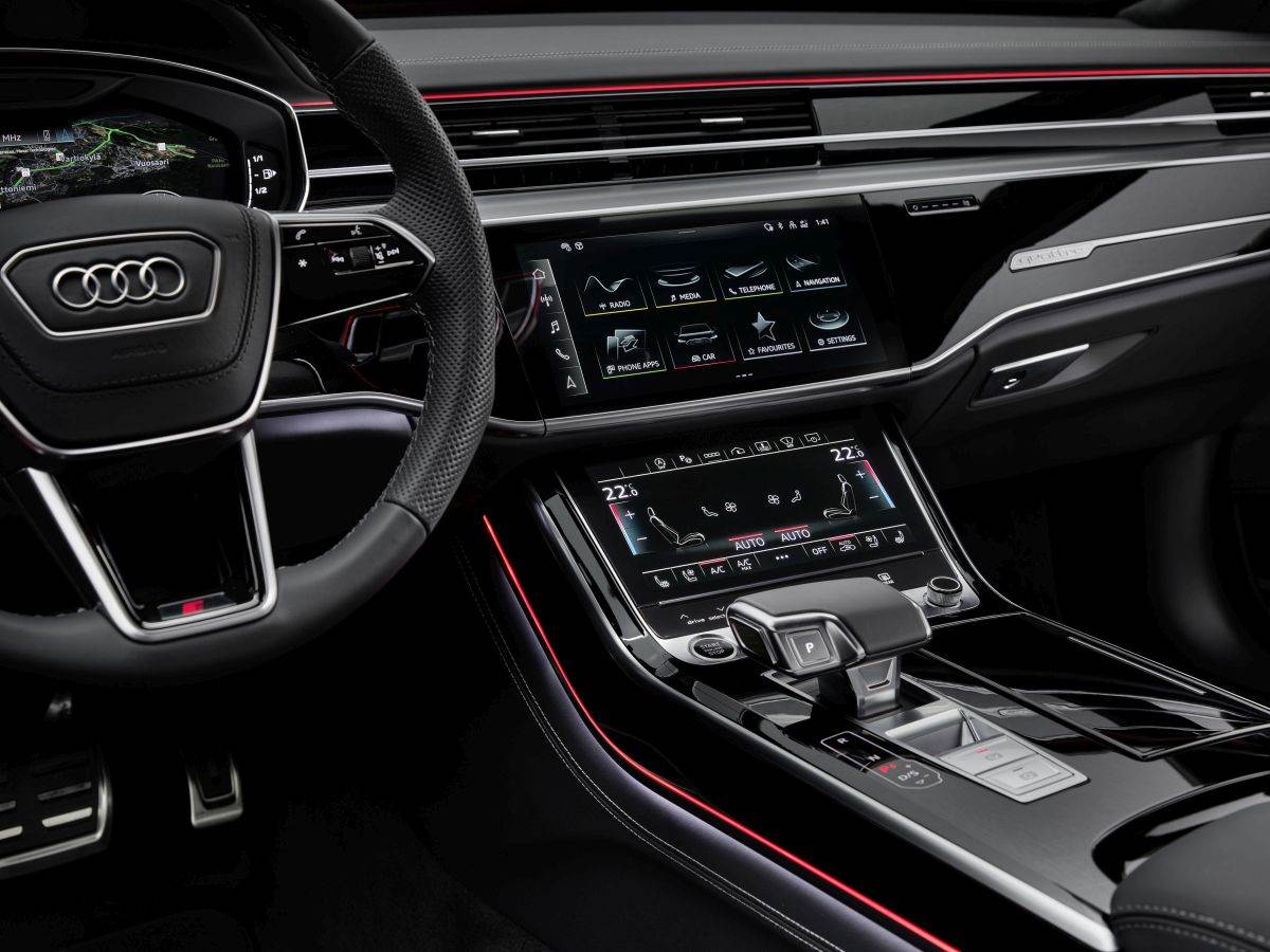  Audi A8 (4).jpg 