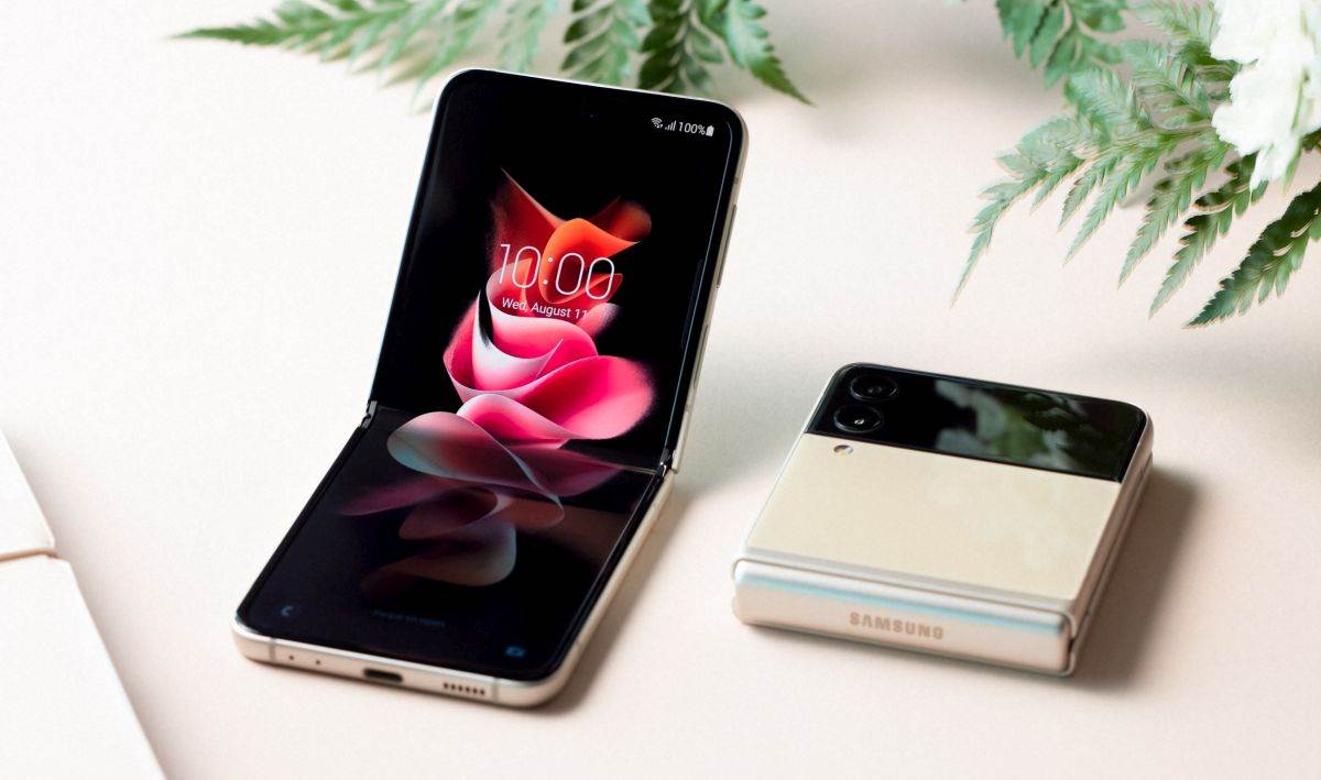  Samsung Galaxy Z Flip3.jpg 
