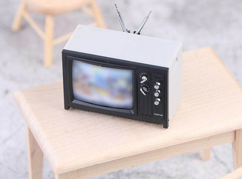  Retro mini portable televizor (12).jpg 