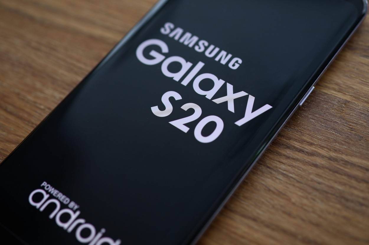  Samsung Galaxy S20.jpg 