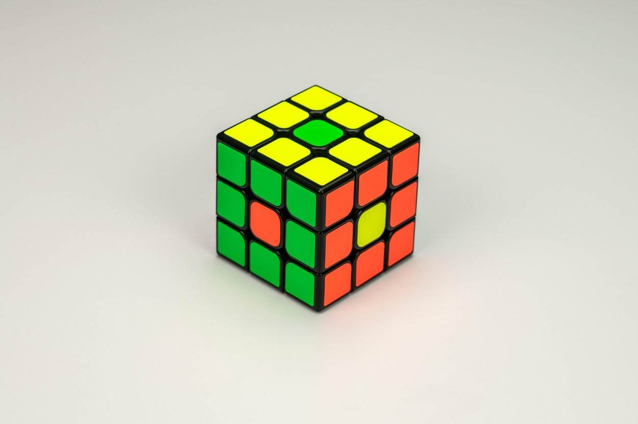  Rubikova kocka (1).jpg 