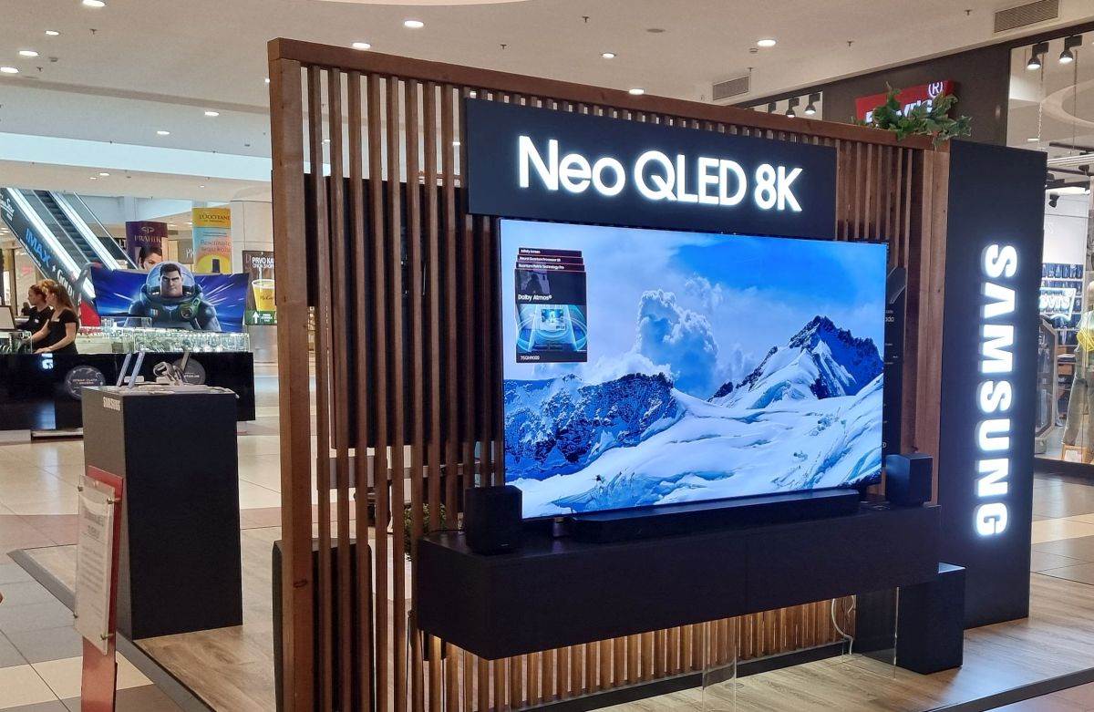  Samsung Neo QLED 8K TV.jpg 