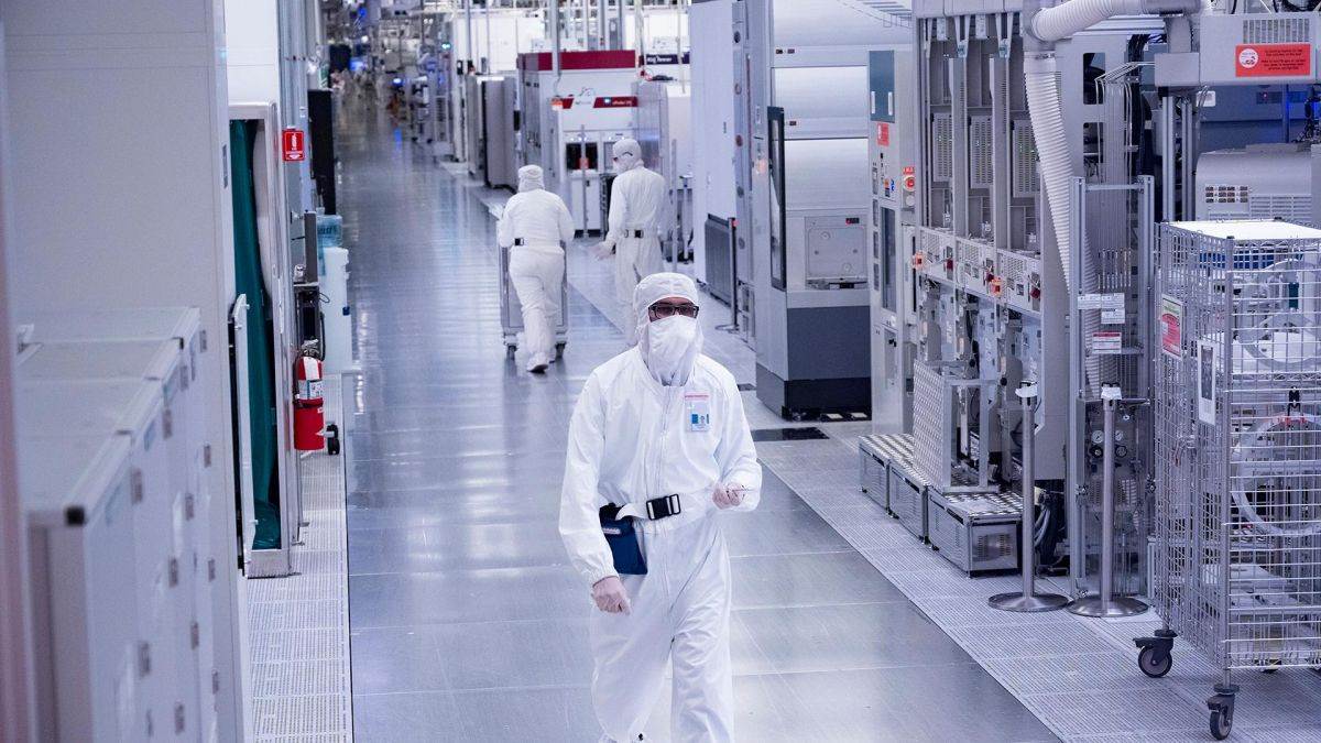  Intel tvornica čipova (3).jpg 