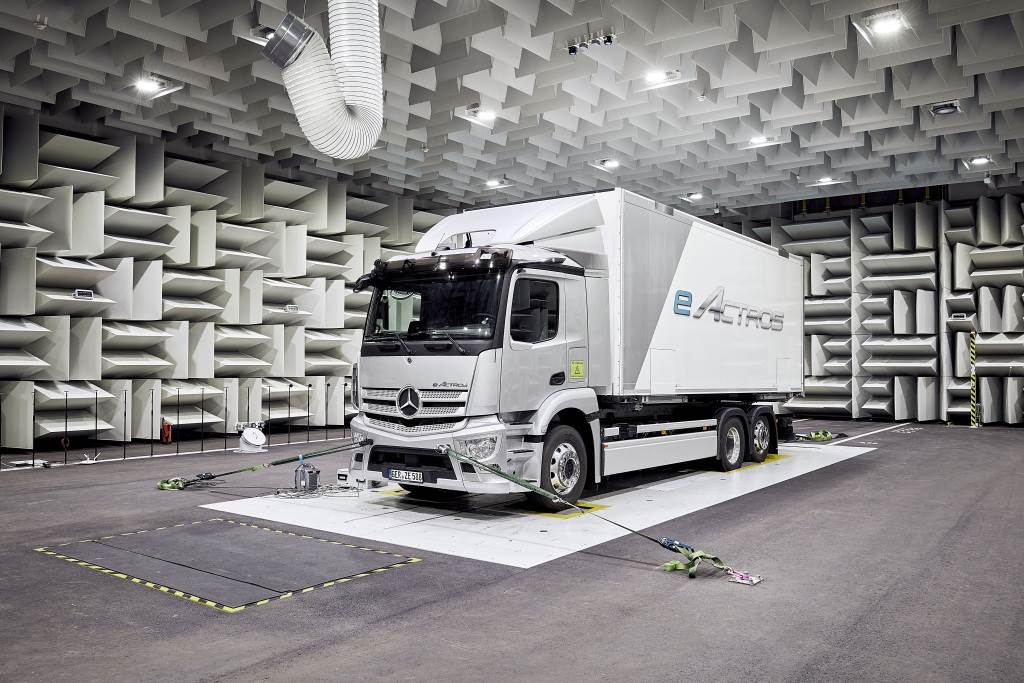  Company;Daimler Trucks;Technology;Daimler Global MediaSite;06 - 2021;eActros;Sustainability;Electric mobility;Trucks;Business News;Mercedes-Benz;MediaSite;Brands & Products;Mercedes-Benz Trucks to usher in a new era: World premiere of th;2021;Press Releases sorted by years 