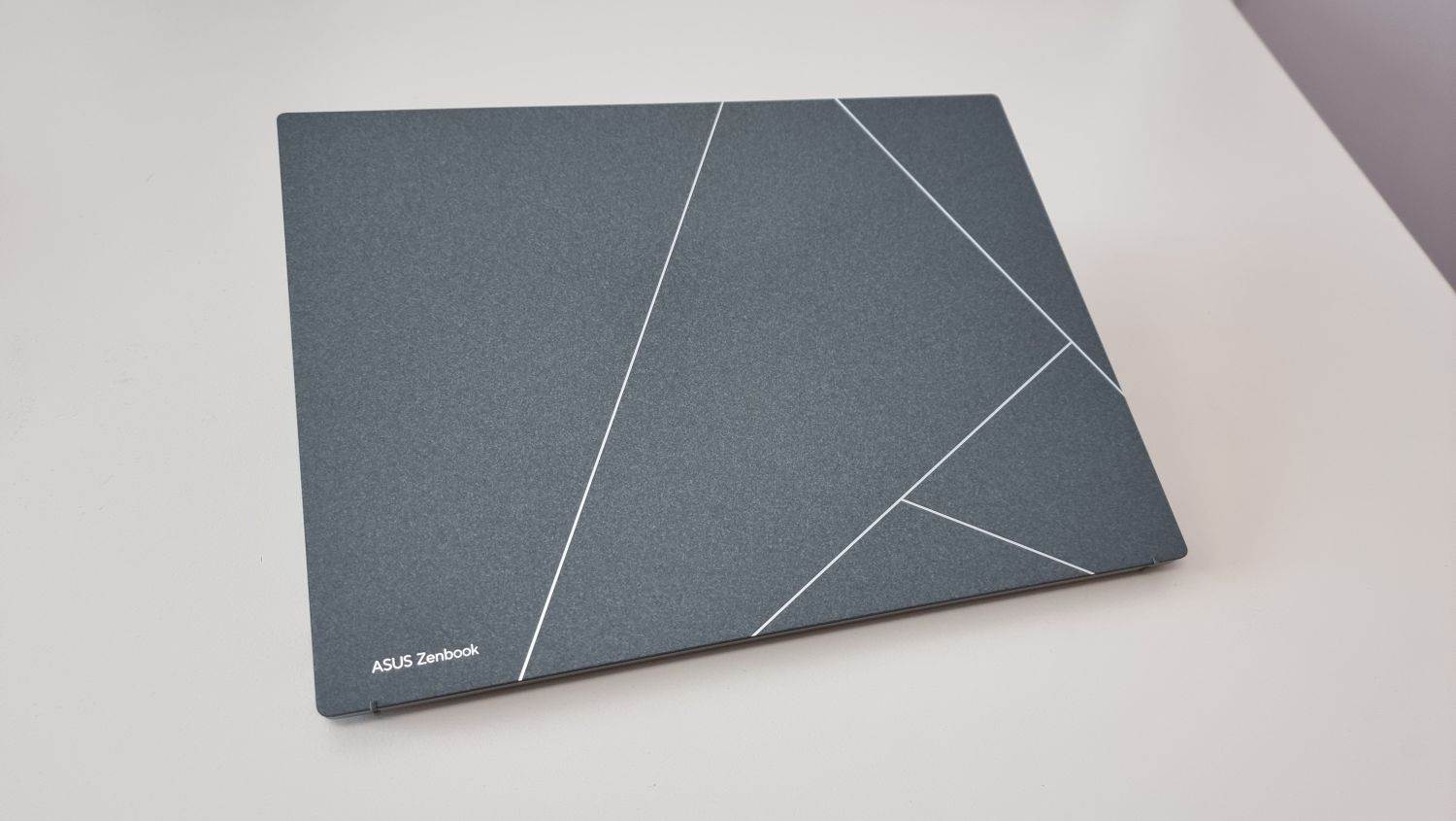 Asus Zenbook S 13 OLED UX5304 (26).jpg 
