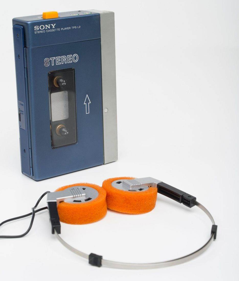  Sony TPS-L2 prvi Walkman (1).jpg 