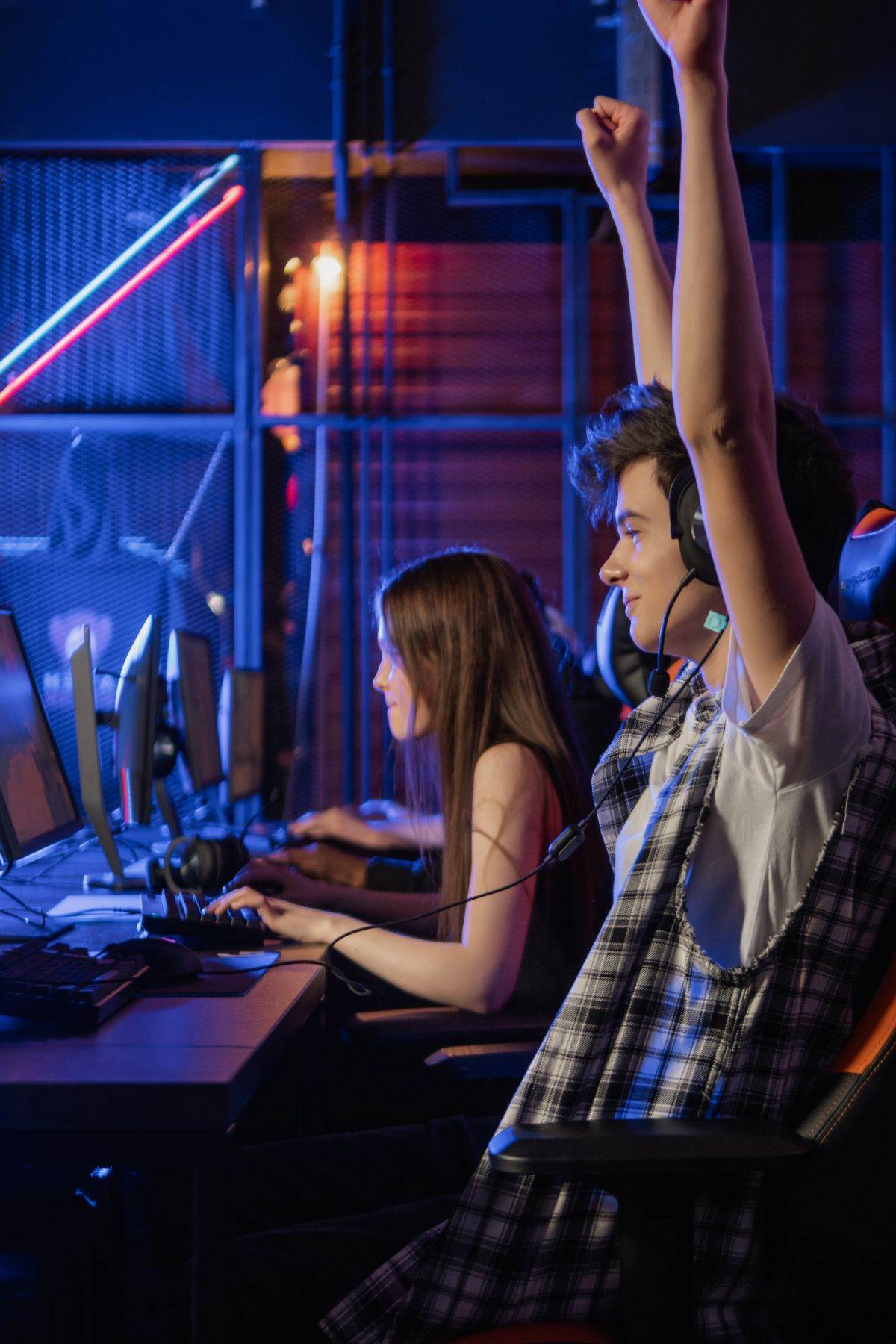  Gaming igranje igre igara Shutterstock (1).jpg 