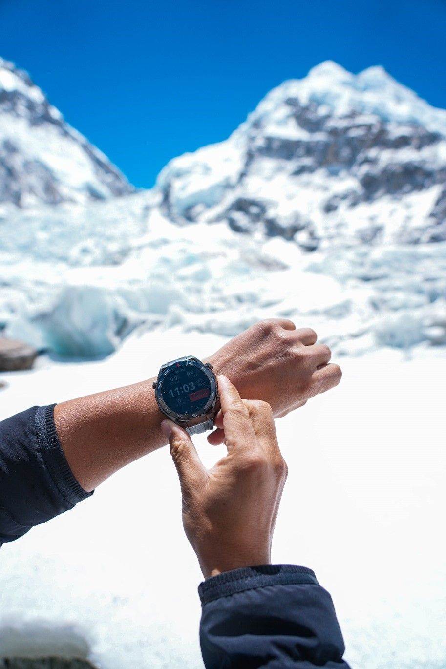  Huawei Watch Ultimate Mount Everest_06.jpg 