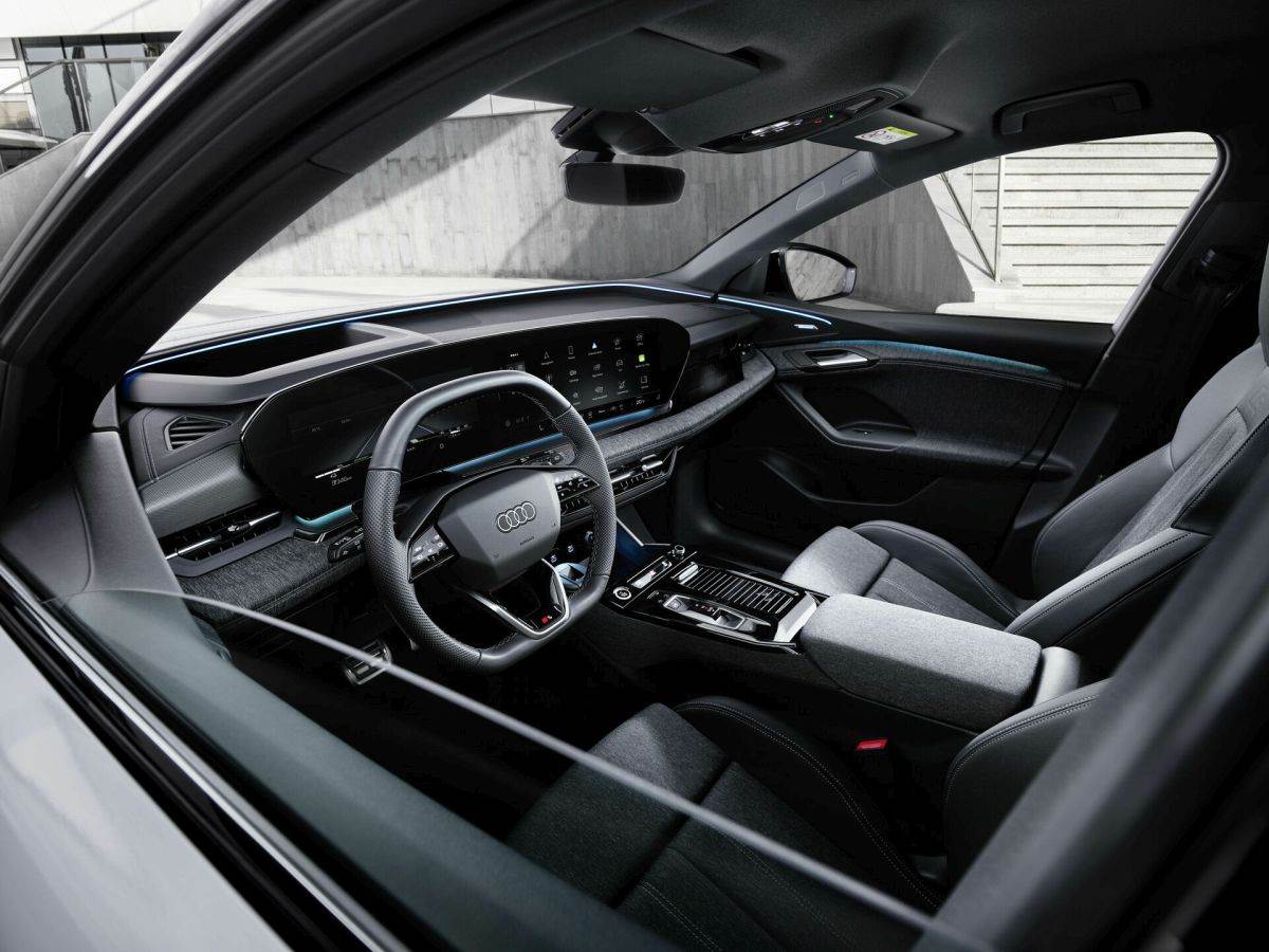 Audi Q6 e-tron (1).jpg 