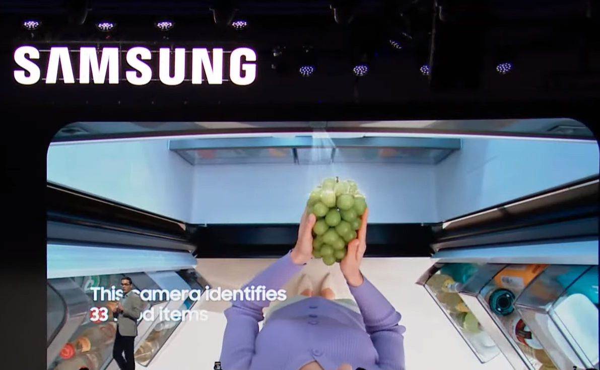  Samsung Bespoke hladnjak s četverostrukim francuskim vratima.jpg 