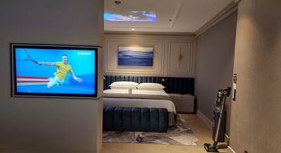 Samsung televizor predsjednicki apartman hotel Sheraton (1).jpg 