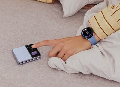 Samsung Galaxy Watch5 & Galaxy Z Flip4.jpg 