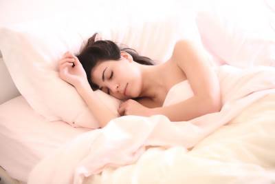 Spavanje jastuk djevojka Pixabay.jpg 