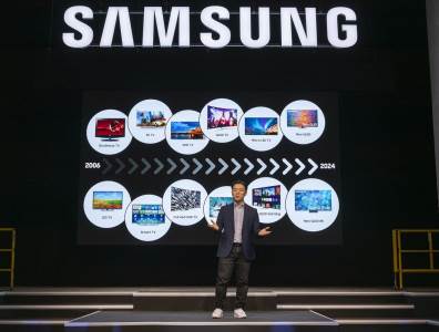 Charlie Bae, Samsung Visual Display at World of Samsung.jpg 